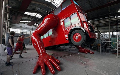 London Double Decker Bus Doing Push Ups For Olympics Seen On www.cars-motors-modification.blogspot.com