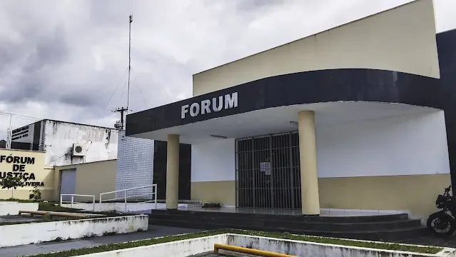 Fachada do Fórum da Comarca de Carutapera, sede da Vara Única responsável pelo edital de projetos sociais do TJMA.