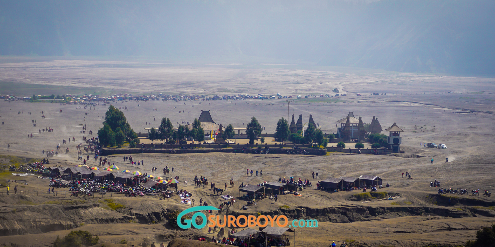 panorama wisata gunung bromo pura luhur poten