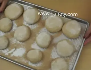 طريقة عمل العيش البلدى المضمونه