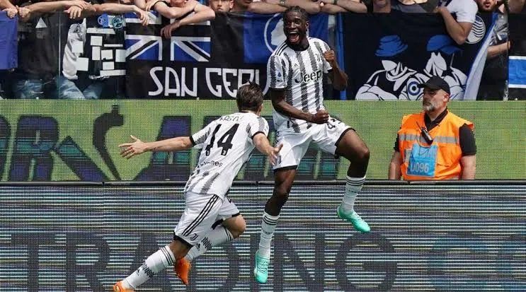 Juventus up to second in Serie A with 2-0 win at Atalanta