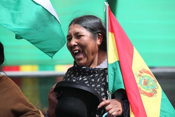 Firma de la Nueva Constitución de Bolivia