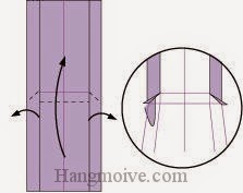 Bước 7: Mở kéo và gấp hai cạnh giấy ra ngoài. Sau đó gấp cạnh giấy lên trên.