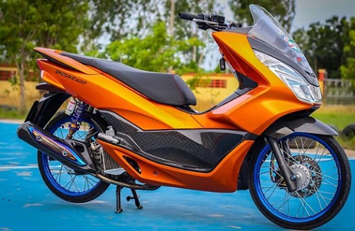 Gambar Modifikasi Honda PCX Indonesia Custom Stiker 