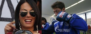 Mesut Ozil Girlfriend Anna Maria