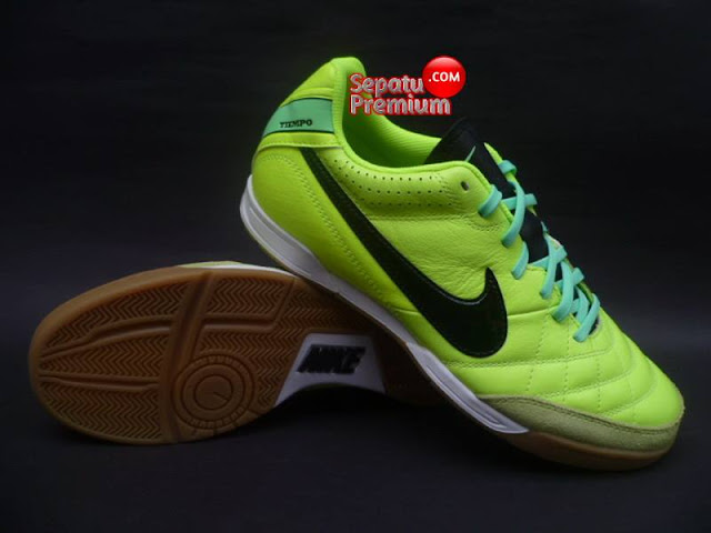 sepatu futsal nike tiempo original