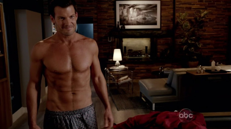 Mark Deklin Shirtless in GCB s1e02