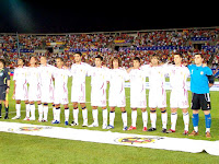 SELECCIÓN DE ESPAÑA - Temporada 2006-07 - Raúl, Sergio Ramos, Fernando Torres, Pernía, Pablo, Cesc, Puyol, Villa, Albelda, Xabi Alonso y Casillas - ESPAÑA 4 (Fernando Torres, Villa (2) y Luis García), LIECHTENSTEIN 0 - 02/09/2006 - Eurocopa 2008, fase de clasificación - Badajoz, estadio Nuevo Vivero - Alineación: Casillas; Sergio Ramos, Puyol, Pablo, Pernía; Cesc (Iniesta 62'), Albelda (Oubiña 68'), Xabi Alonso; Fernando Torres, David Villa (Luis García 62') y Raúl