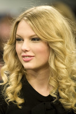Taylor Swift Natural Hair, Long Hairstyle 2011, Hairstyle 2011, New Long Hairstyle 2011, Celebrity Long Hairstyles 2064