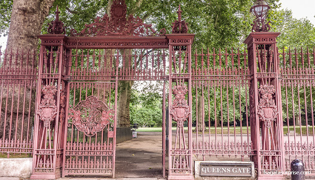 Portões dos Kensignton Gardens, Londres