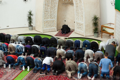 Kesalahan-kesalahan Shalat Berjamaah di Mesjid yang Sering Tidak di Sadari