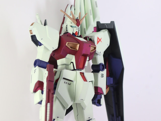 塗装作品 No.10　HGBD:R 1/144 フェイクニューウェポンズ＋ENTRY GRADE 1/144 νガンダム ニューガンダム