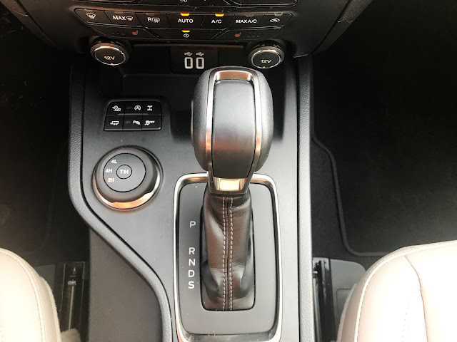 Center console in 2020 Ford Ranger Supercrew 4X4 Lariat