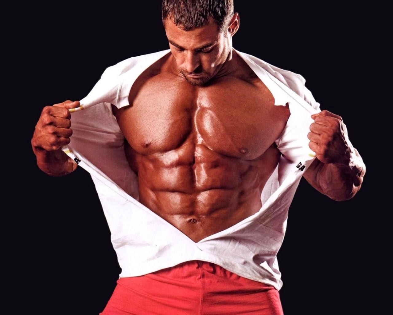 Bodybuilder with huge muscles and lean mass