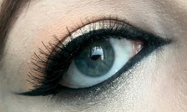 Glittery halo eye