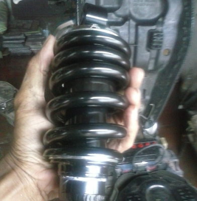  Shock  Belakang  Motor  Jedak Jeduk Apa Penyebabnya 