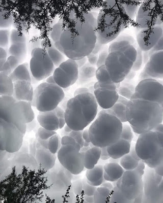 nuages en forme de boule