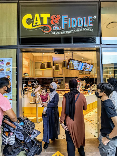 Cat_&_the_Fiddle_Cafe