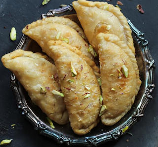 gujiya