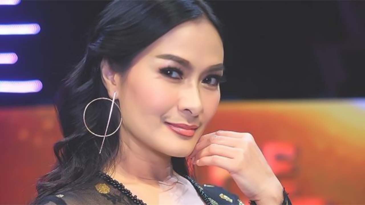 Iis Dahlia Sentil Rizky Billar: Baru Satu Tahun Nikah Saja Sudah Main Tangan, Gimana Nanti?