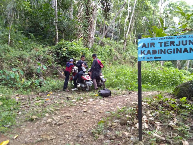 signboard air terjun kadinginan polewali mandar