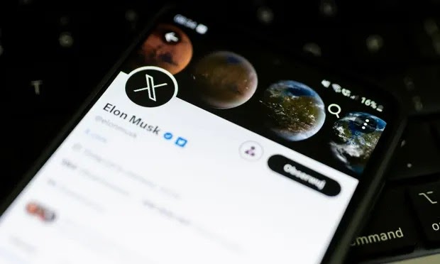 Elon Musk unveils new “X” logo for Twitter