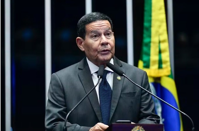 EX-VICE-PRESIDENTE MOURÃO: Governo Bolsonaro teve fim melancólico; TÍNHAMOS DE ADMITIR A DERROTA