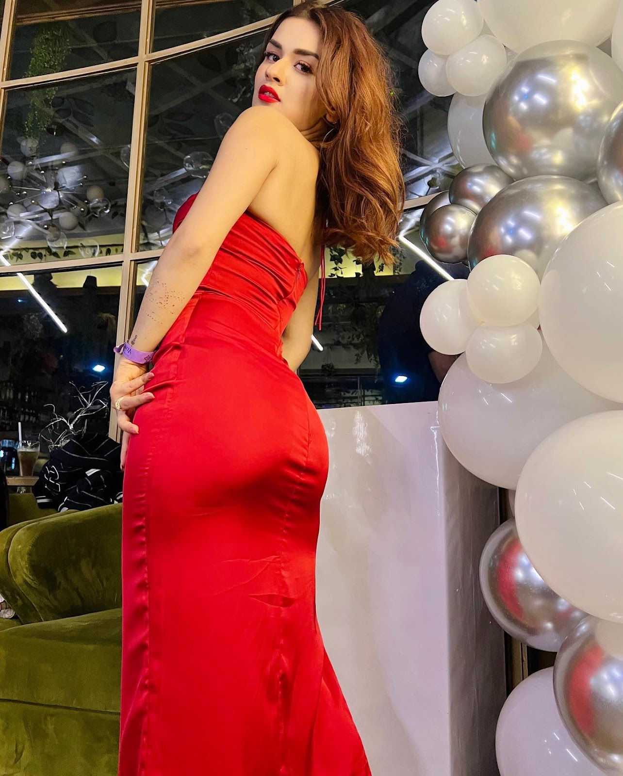 avneet kaur curvy sexy body red dress hot actress