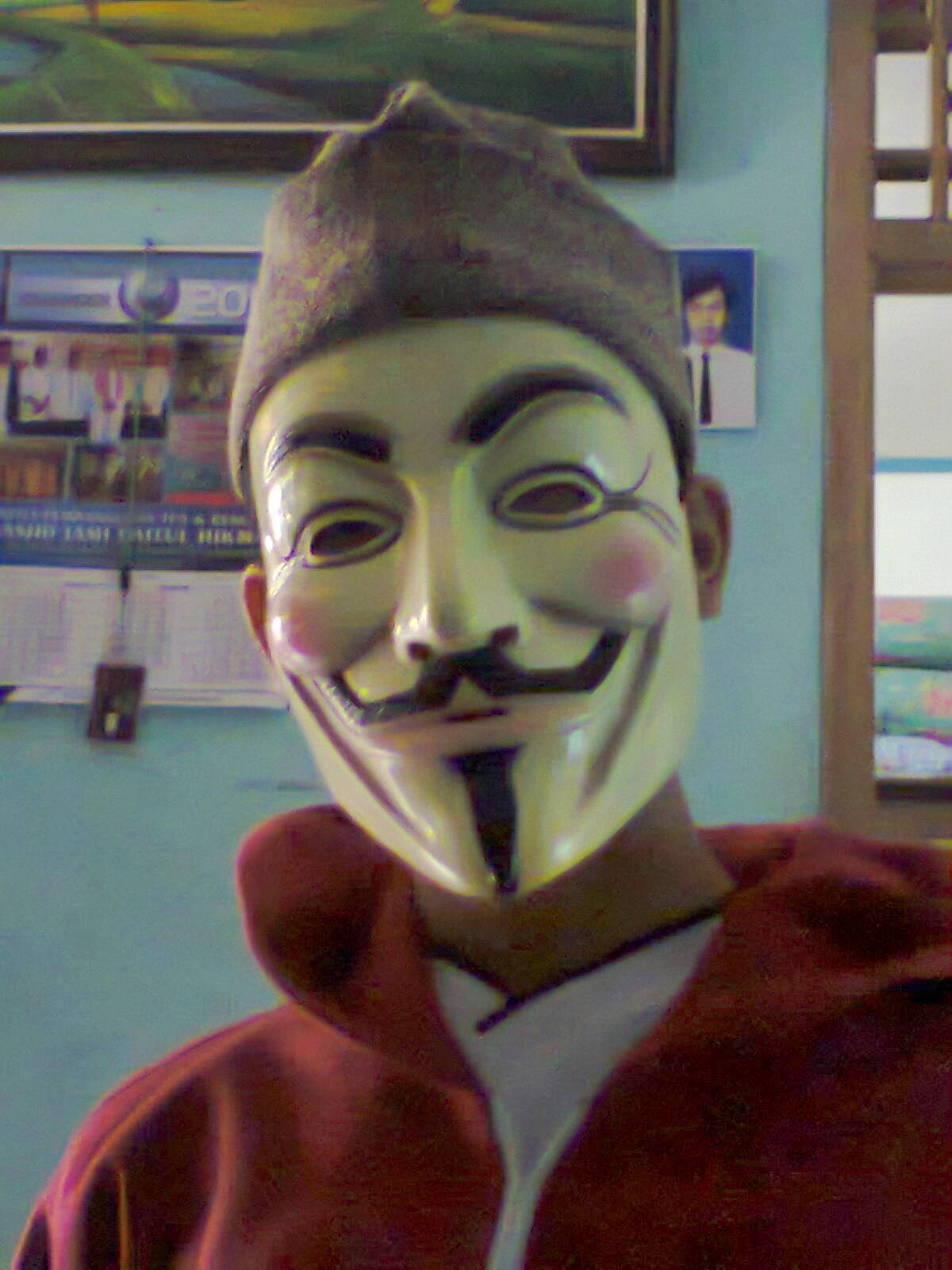 Cara Mudah Membuat Topeng Anonymous Dan