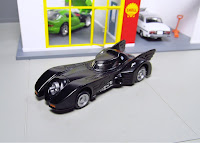 tomica batmobile hot wheels