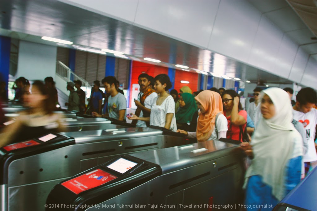 Keretapi Sarong No Pants Subway