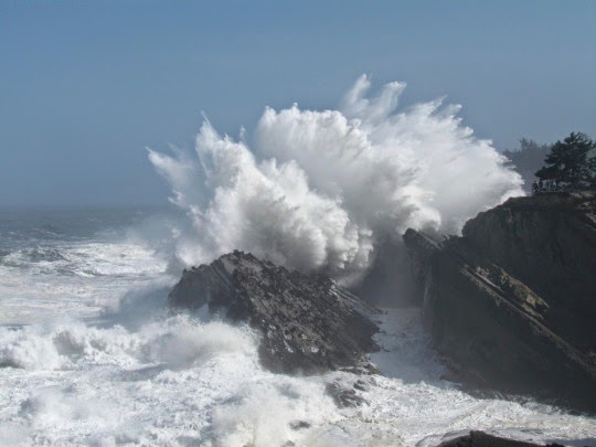 20%25252BFootWavesHittingtheShore-16-2014-04-20-21-33.jpg