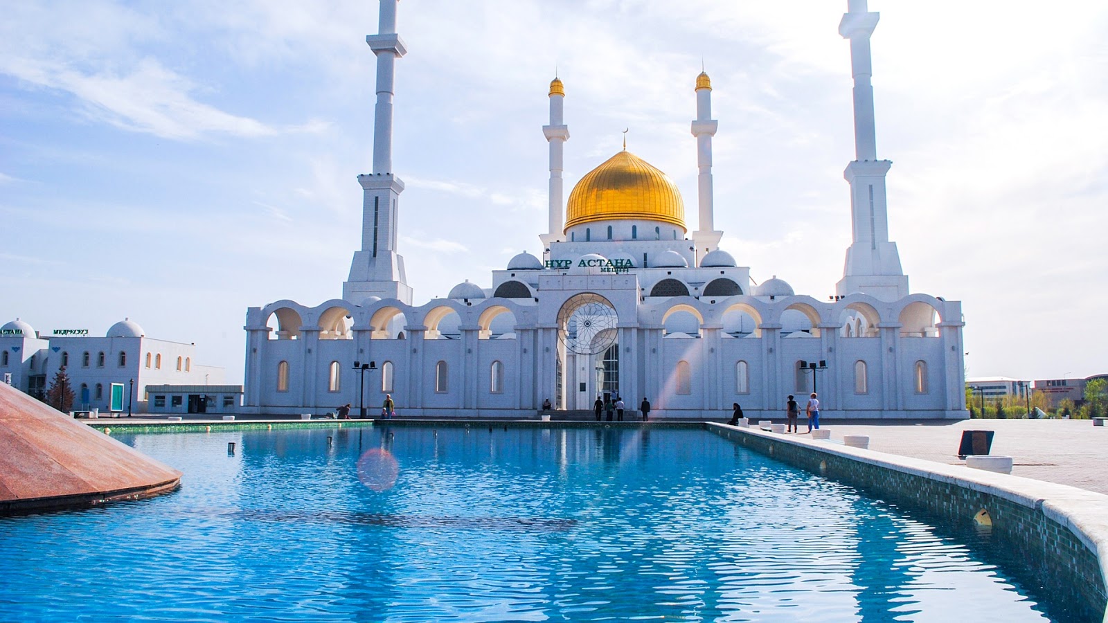 Kumpulan Wallpaper Masjid Megah Indonesia Dunia