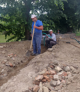 Securing the pipe in place