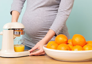 Orange eating  during pregnancy is safe? Pregnancy mein Santra khana in Hindi/Urdu.