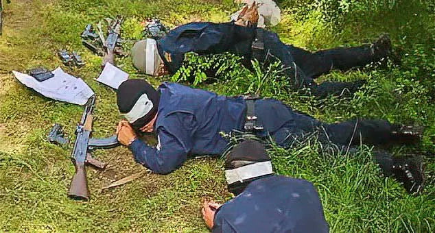 Припадници Министарства унутрашњих послова (МУП), Антитерористичке групе посебне јединице полиције, данас су лоцирали и ухапсили три припадника специјалних јединица такозване "Косовске полиције".