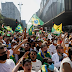 Manifestantes protestam contra Bolsonaro na Avenida Paulista