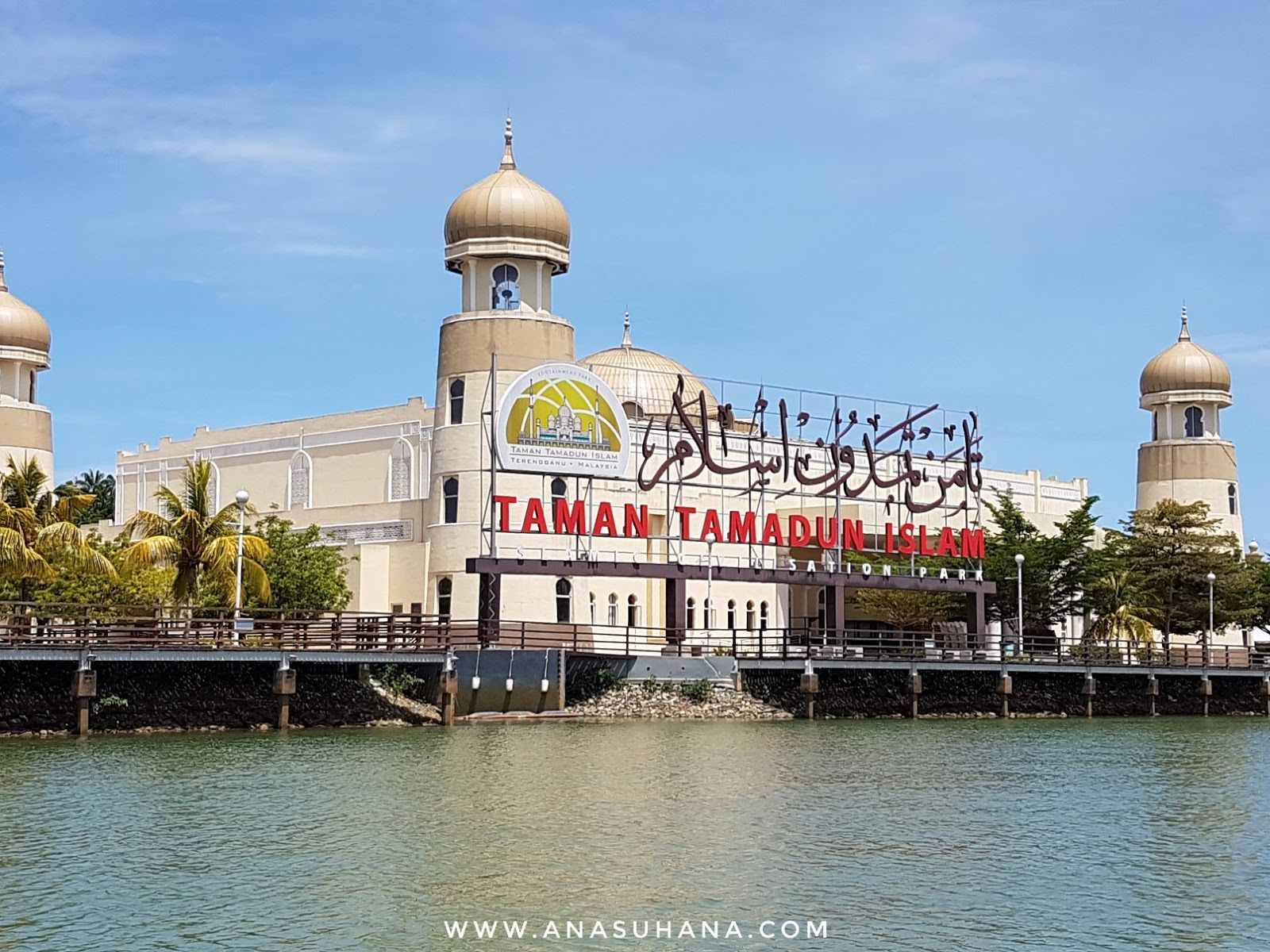 Naik River Cruise di Taman Tamadun Islam, Kuala Terengganu ...