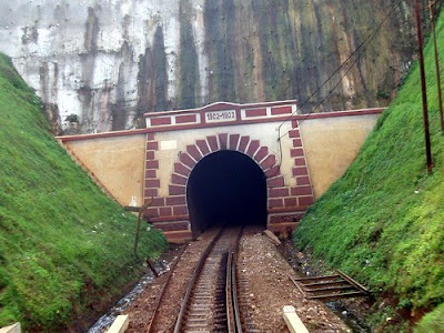 10 Terowongan Kereta Terpanjang Di Indonesia [ www.BlogApaAja.com ]