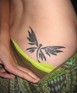imagenes de tatuajes tribales para mujeres en la espalda baja