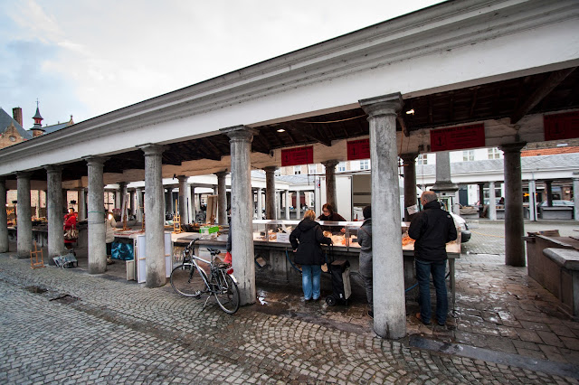 Vismarkt, il mercato del pesce-Bruges