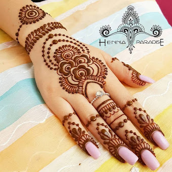 Design Simple Mehndi