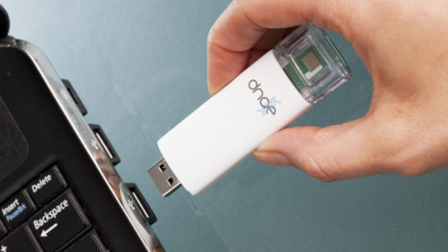 Tes HIV dengan USB Stick
