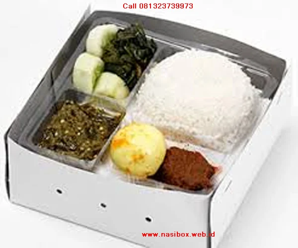 Nasi kotak rendang di ciwidey