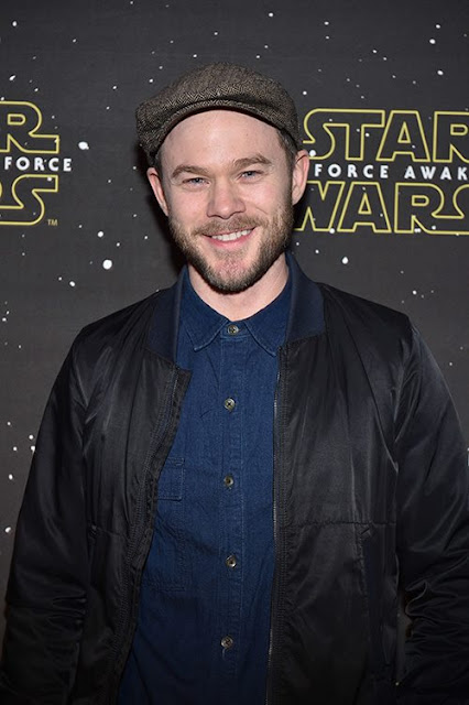 Aaron Ashmore Profile Pics Dp Images