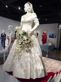 Crown Elizabeth Wedding Dress