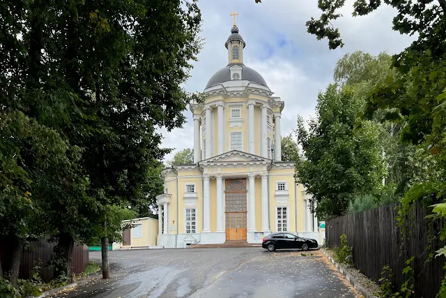 Дмитровское шоссе, храм Владимирской иконы Божией Матери в Виноградово