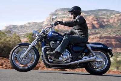 2010-Triumph Thunderbird