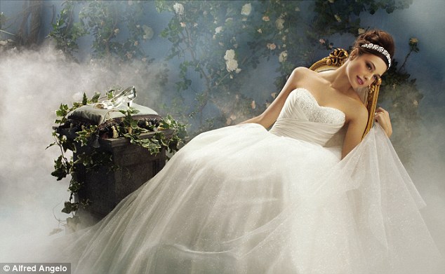 Alfred romero wedding dresses