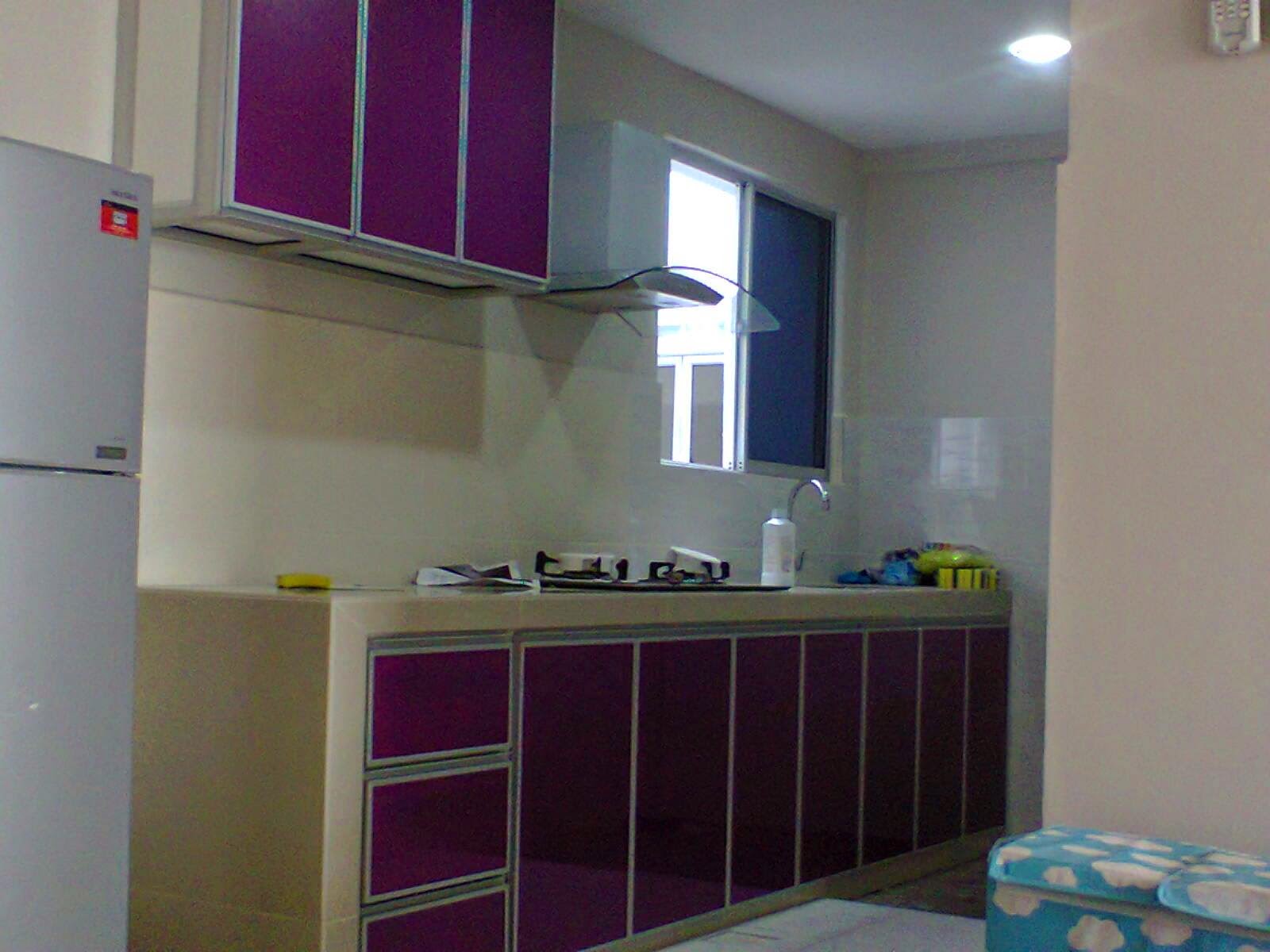 40 Inspirasi Desain Dapur Minimalis Warna Ungu Yang Indah Dan Modern